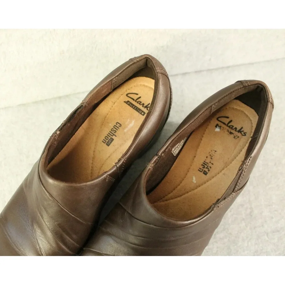 Clarks Bendables Brown Leather Zip up‎ Block Heel Ankle Boots Bootie Size 8.5